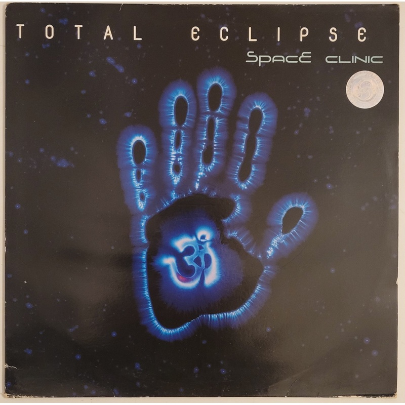Total Eclipse – Space Clinic 12 Single